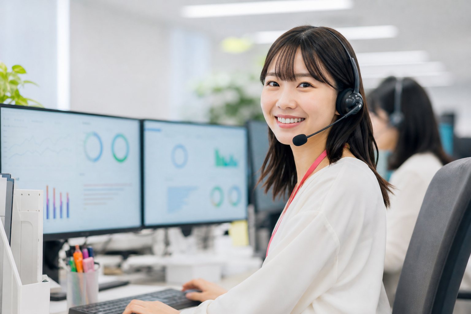 配信データを見るサポートスタッフ